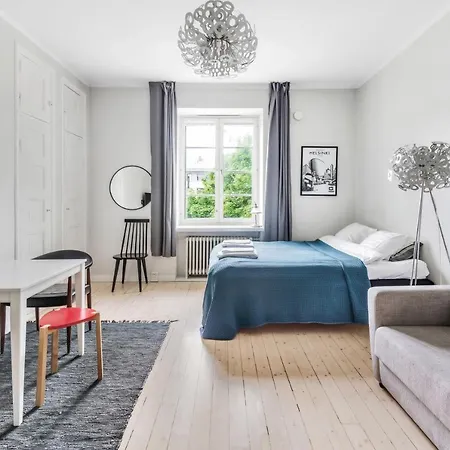 Compact Studio For 4 Trendy Kallio Travellers *