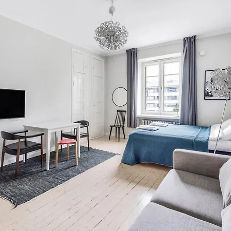 Compact Studio For 4 Trendy Kallio Travellers * Ελσίνκι